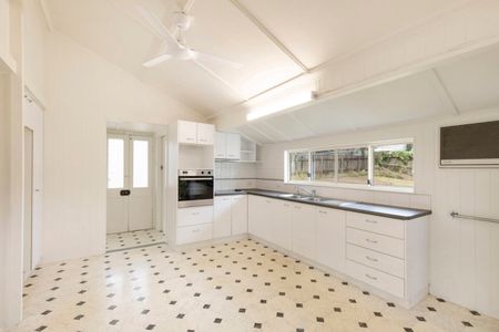 17 Mary Street, Nambour QLD 4560 - House For Rent | Domain - Photo 3