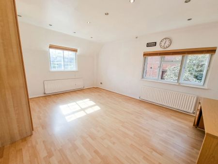 2 bed apartment to rent in Home Farm, Leek Wootton, CV35 - Photo 3