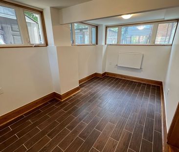 For Lease - 181 St Clair Avenue Unit# Rear, Toronto, Ontario - Photo 2