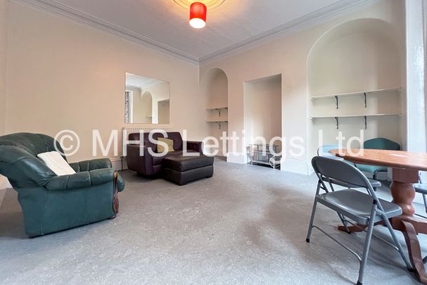 8 Bedroom Mid Terraced House for rent in Hyde Park Road - Photo 1