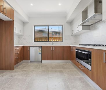 68 Fairbank Drive, Gledswood Hills, NSW 2557 - Photo 5