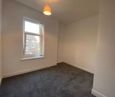 2 bedroom semi-detached house to rent - Photo 4