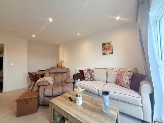 Bessemer Road, Welwyn Garden City - Photo 1