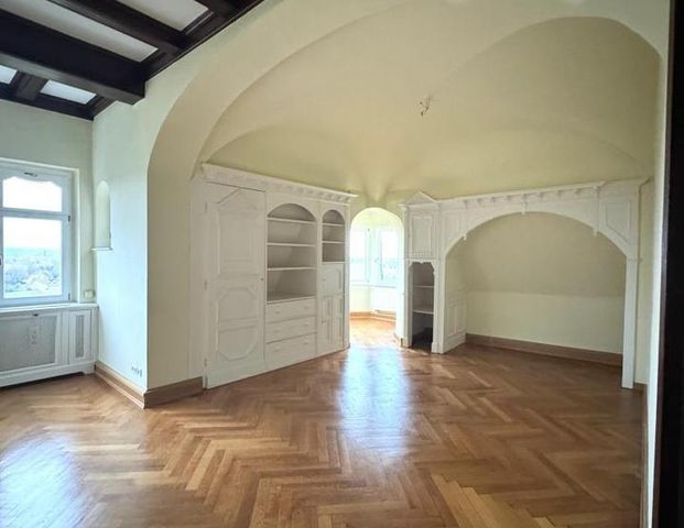 Einzigartige 3,5-RW in traumhafter Lage mit Panoramablick über die Elbwiesen! - Photo 1