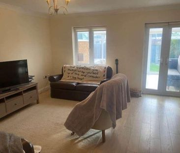 Lutterworth, Leicestershire, LE17 - Photo 1