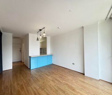 Spacious One Bedroom Unit Located in Prime Position - Photo 2