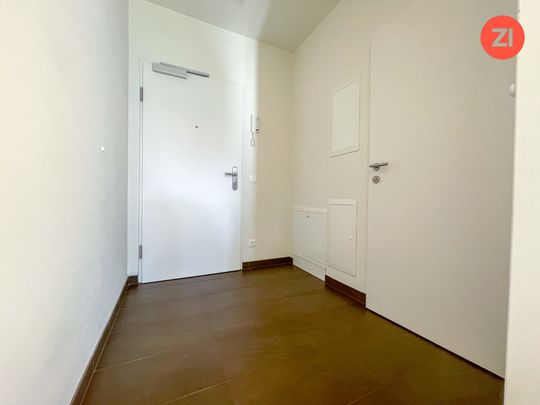 Charmante 1,5-Zimmer-Wohnung mit Einbauküche und großzügiger Loggia! - Photo 1