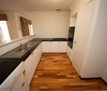 Room to Move! - Photo 5