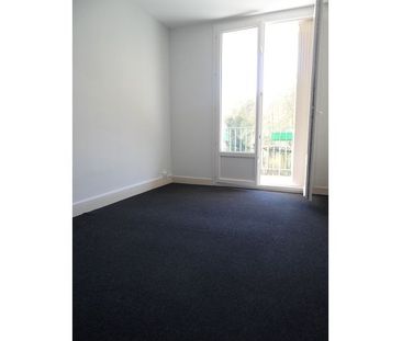 Location Appartement 3 pièces 59m² BOURGES 18000 - Photo 2