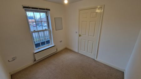 Little Connery Leys, Birstall, LE4 - Photo 3