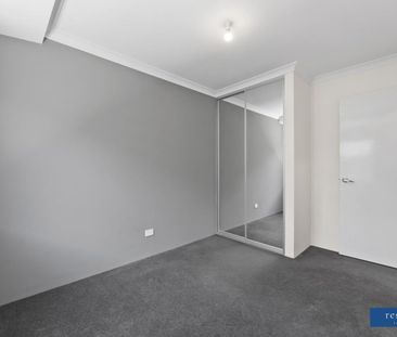 Modern Family Home with Spacious Living - Photo 5