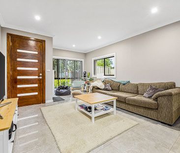 Near-New Modern Family Home in Prime Location! - Photo 2