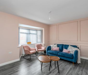 3 bedroom semi-detached house to rent - Photo 2