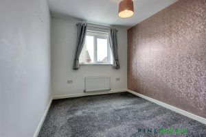 3 BEDROOM House - Link Detached - Photo 2