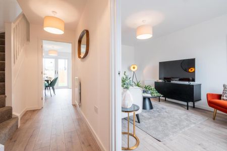 3 bedroom end of terrace house to rent - Photo 3