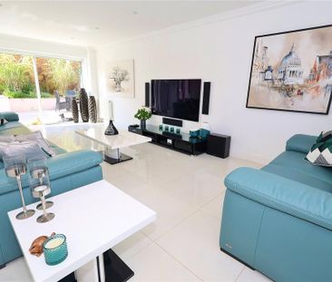 4 bedroom detached house to rent - Photo 1