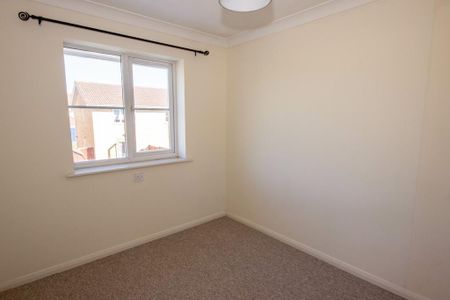 2 bedroom end of terrace house to rent - Photo 3