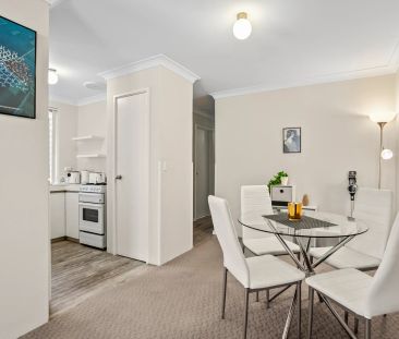 Low-maintenance coastal living in the heart of Rockingham. - Photo 5