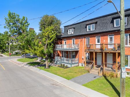 389 Daly Avenue - 1 - Photo 2