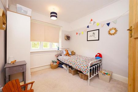 3 bedroom semi-detached house to rent - Photo 4