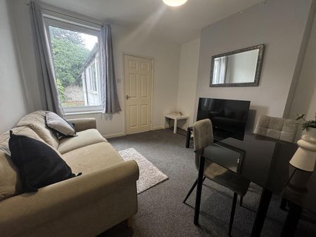 3 bedroom terraced house to rent - Photo 5