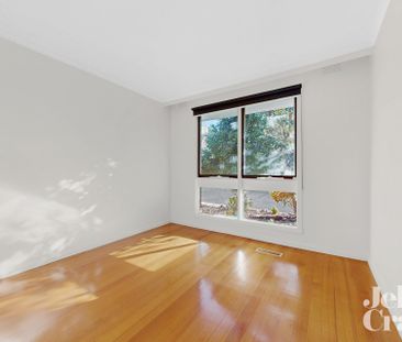 2/32 Kent Road, Surrey Hills - Photo 2