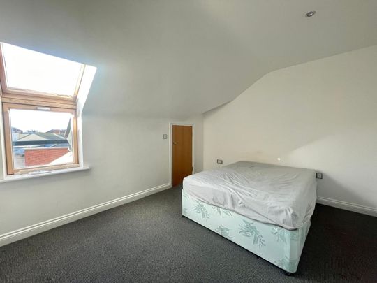 Lower Canal Walk, Southampton - Photo 1