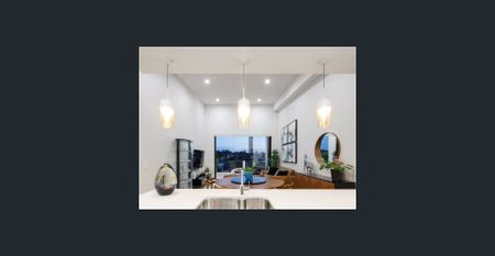 Perfectly executive residence with bbq, pool, function room and gym onsite - Photo 2