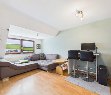 Helle 2-Raum-Wohnung mit Garage und Einbauküche in Auerbach - Photo 1