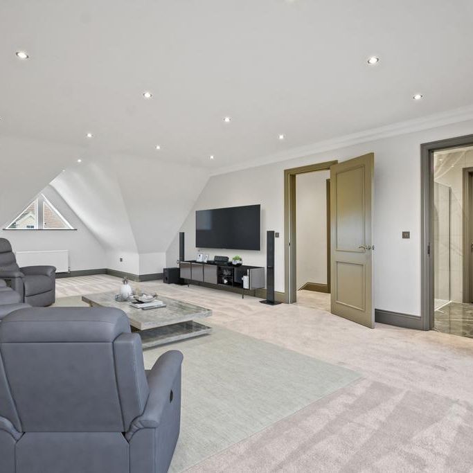 6 bedroom detached house to rent - Photo 1