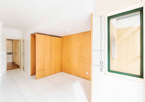 APARTAMENTO T2 NO ARNEIRO - CARCAVELOS