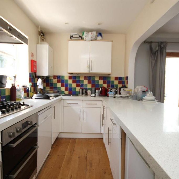 4 bedroom house to rent - Photo 1