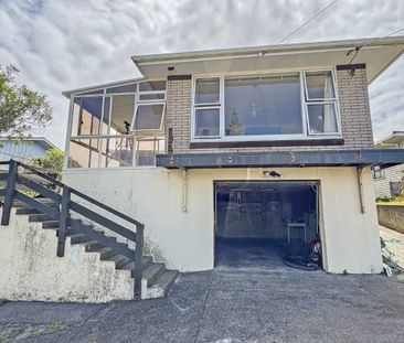 CASTLECLIFF - 3 BEDROOMS - Photo 1