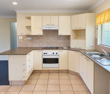 Neat and Spacious Home in Prime Arundel Location - Photo 4