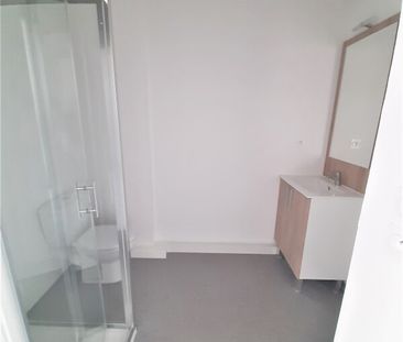 Location Appartement 1 pièce 18m² NIMES 30000 - Photo 3