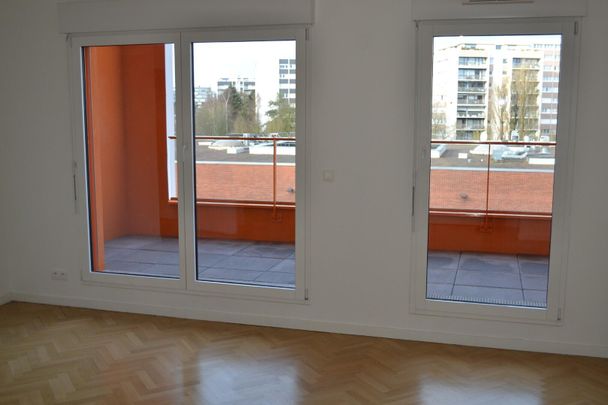 location Appartement T2 DE 51.1m² À VELIZY-VILLACOUBLAY - Photo 1