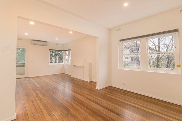 4/4 Church Square, St Kilda VIC 3182 - Photo 1