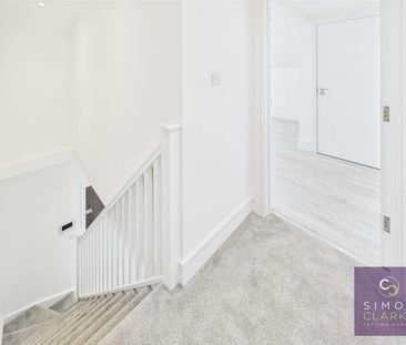 Woodside Avenue, London, N12 - Photo 3