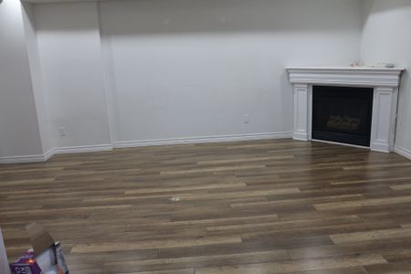 For Lease - 68 Hoskins Square, Brampton, Ontario - Photo 3