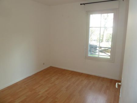 Location Appartement 3 pièces 66m² CARRIERES SOUS POISSY 78955 - Photo 2