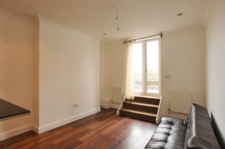 1 Bed Flat, Stoke Newington Common, N16 - Photo 2