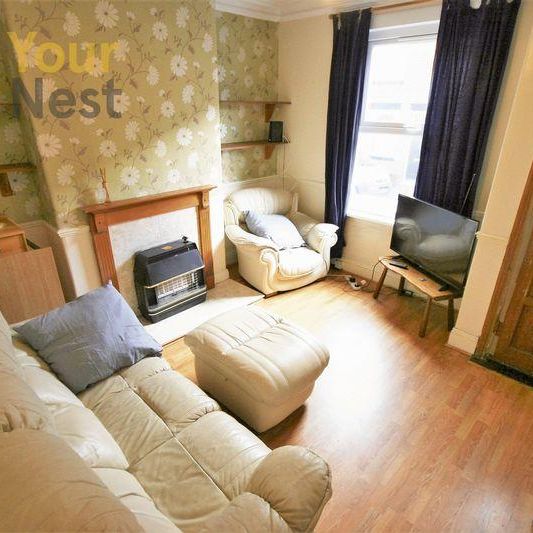 4 bedroom terraced house to rent - Photo 1