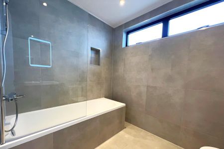 18C Beechcroft Manor, Weybridge, Surrey, KT13 - Photo 5