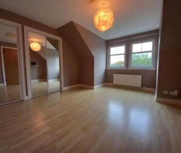 4 bedroom detached house to rent - Photo 4