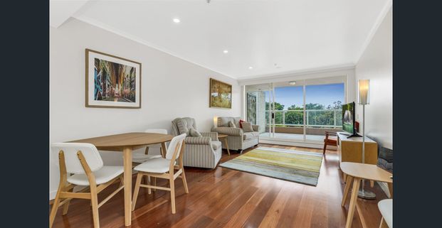 Luxury Living at Quay West with Stunning Botanic Gardens Views (Partly Furnished) - Photo 1