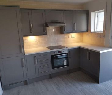 3 bedroom semi-detached house to rent - Photo 1