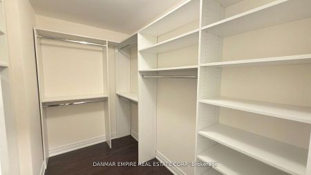 For Lease - 6 Hiawatha Court, Vaughan, Ontario - Photo 2