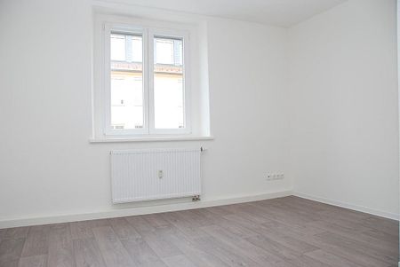 Hell und freundliche 2-Raum-Wohnung mit Balkon - Foto 3