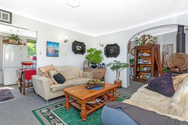 Family home is well established Ida Road - Photo 1