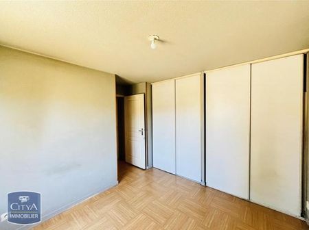 Location Appartement 4 pièces 79m² SAUMUR 49400 - Photo 3